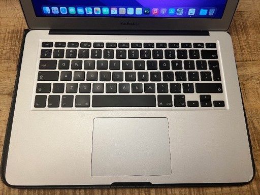 MACBOOK AIR 2016r - 13" Intel i5 8GB / 128GB