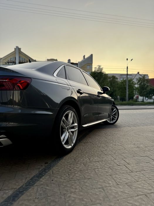 Audi a4 b9 sLine гібрид