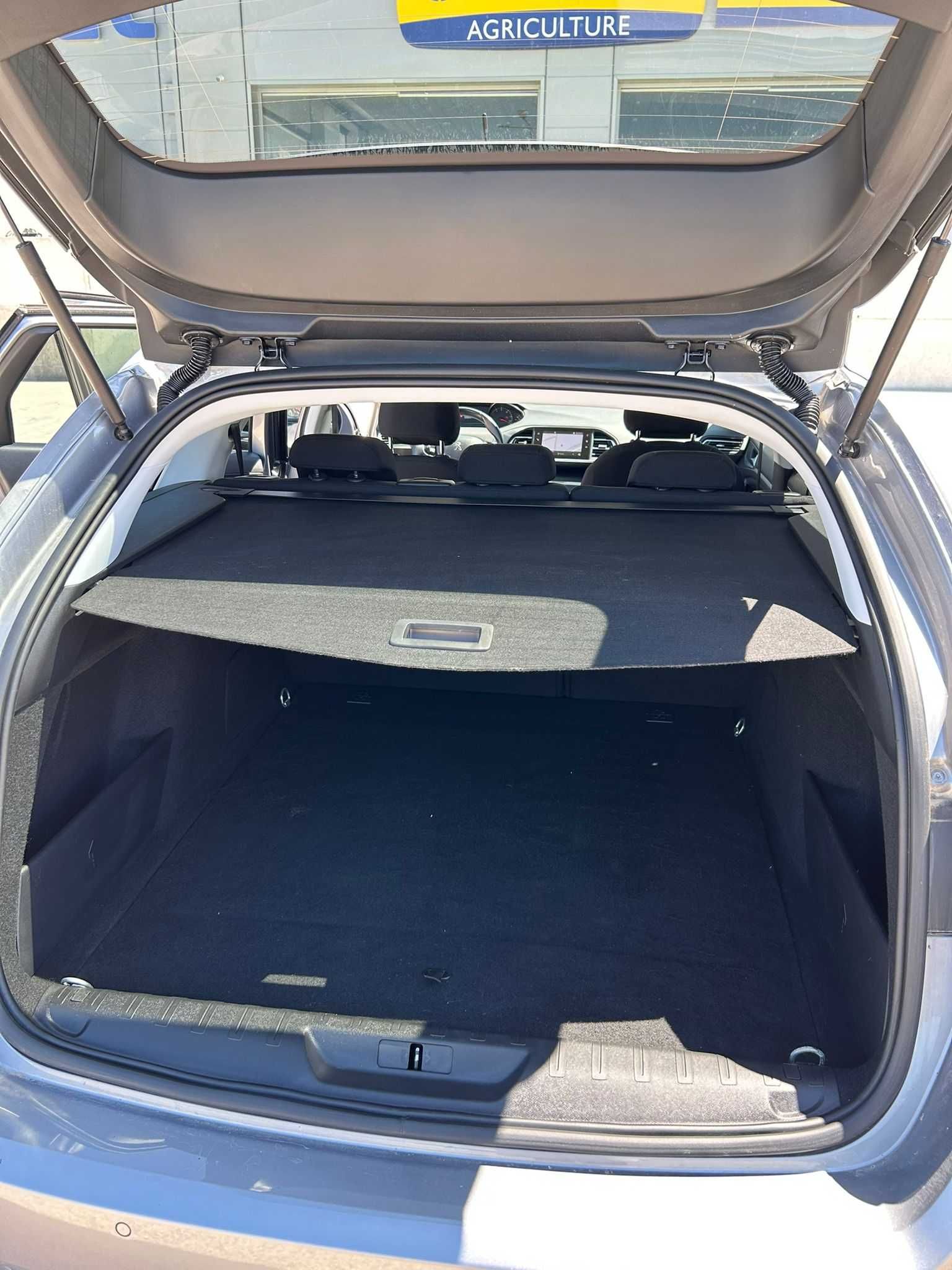 Peugeot 308 1.5 BLUEHDI 100 estilo SW