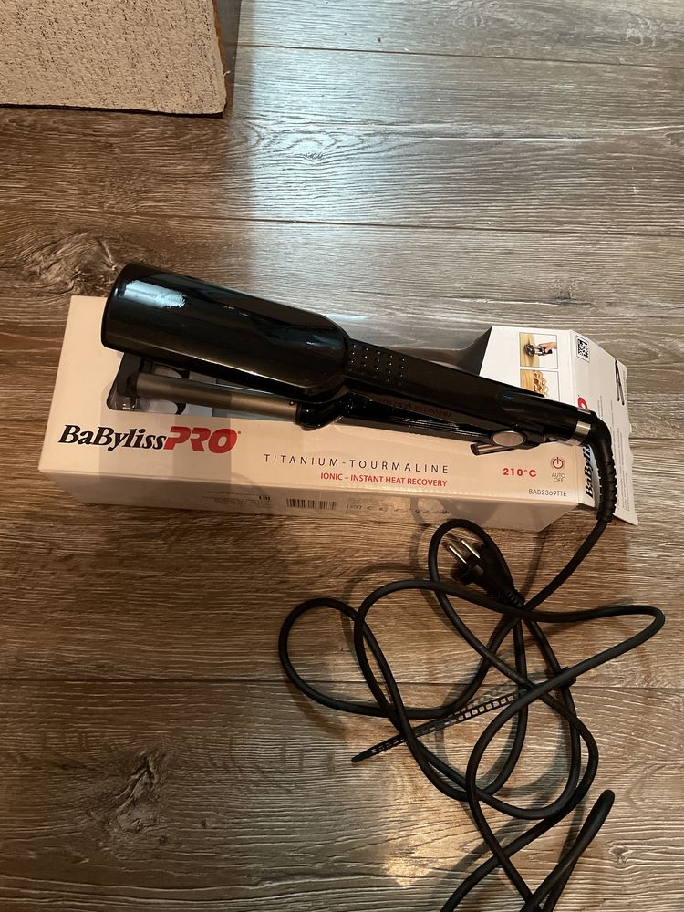 Плойка Babyliss Ionic Waver