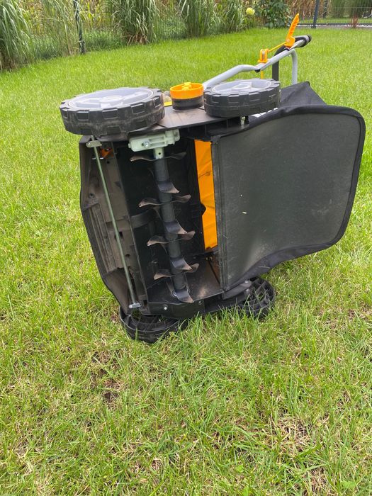 Wertykulator/aerator z koszem