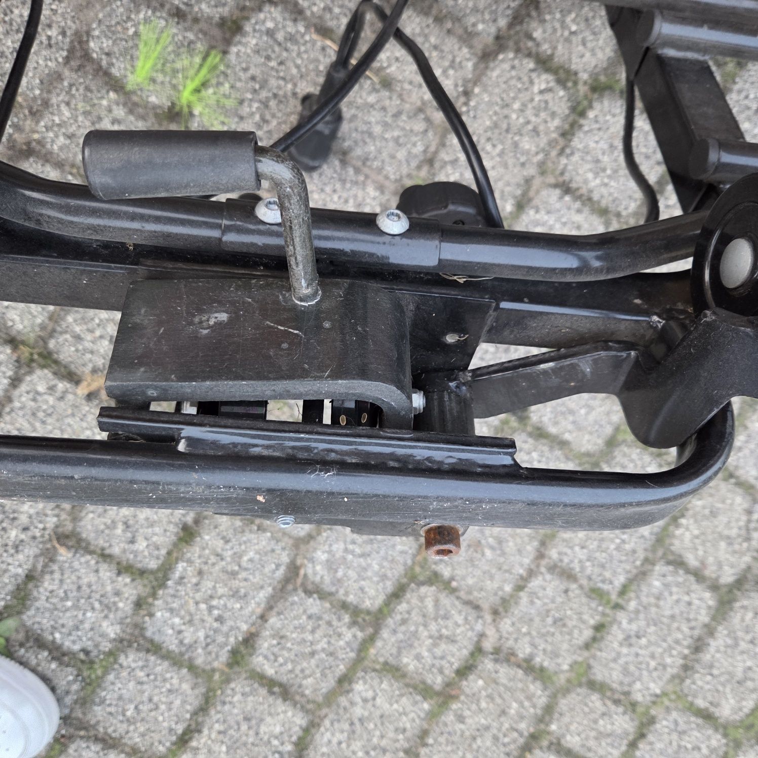 Bagażnik rowerowy MFT Multi-Cargo 2 Family – 4 rowery – na hak uchylny