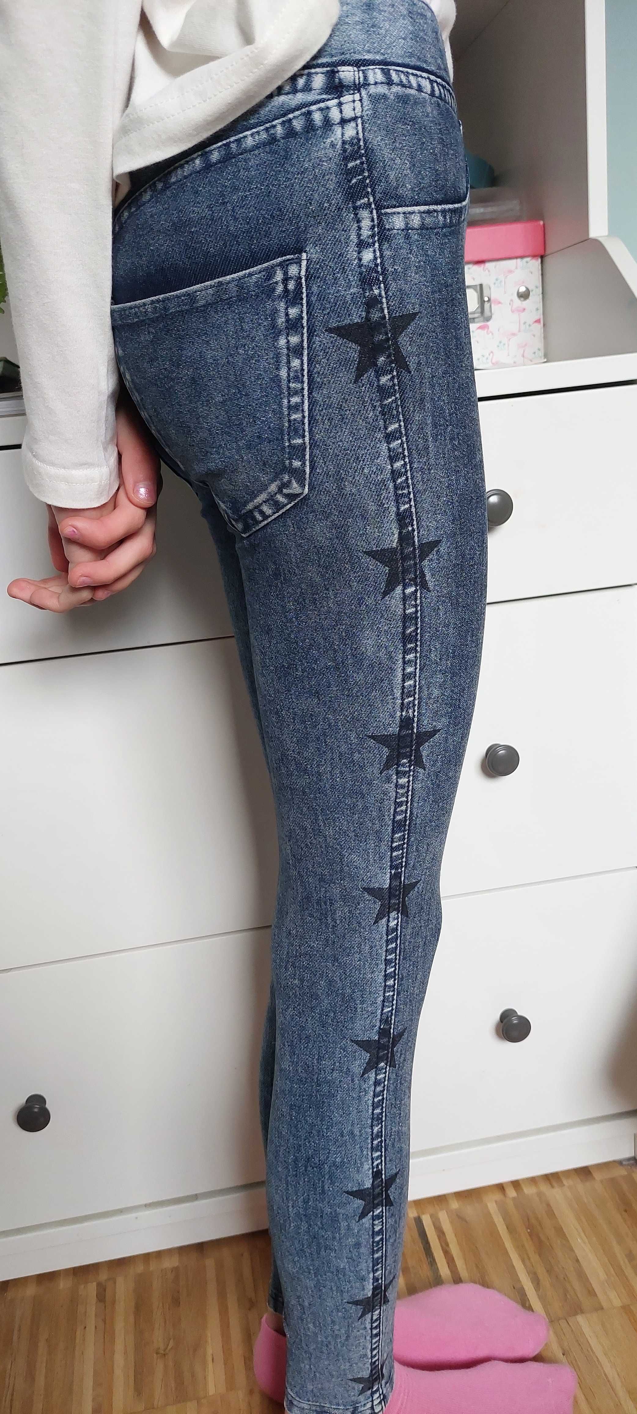 Zara jeansy czarne z ćwiekami i legginsy H&M z gwiazdami r.134