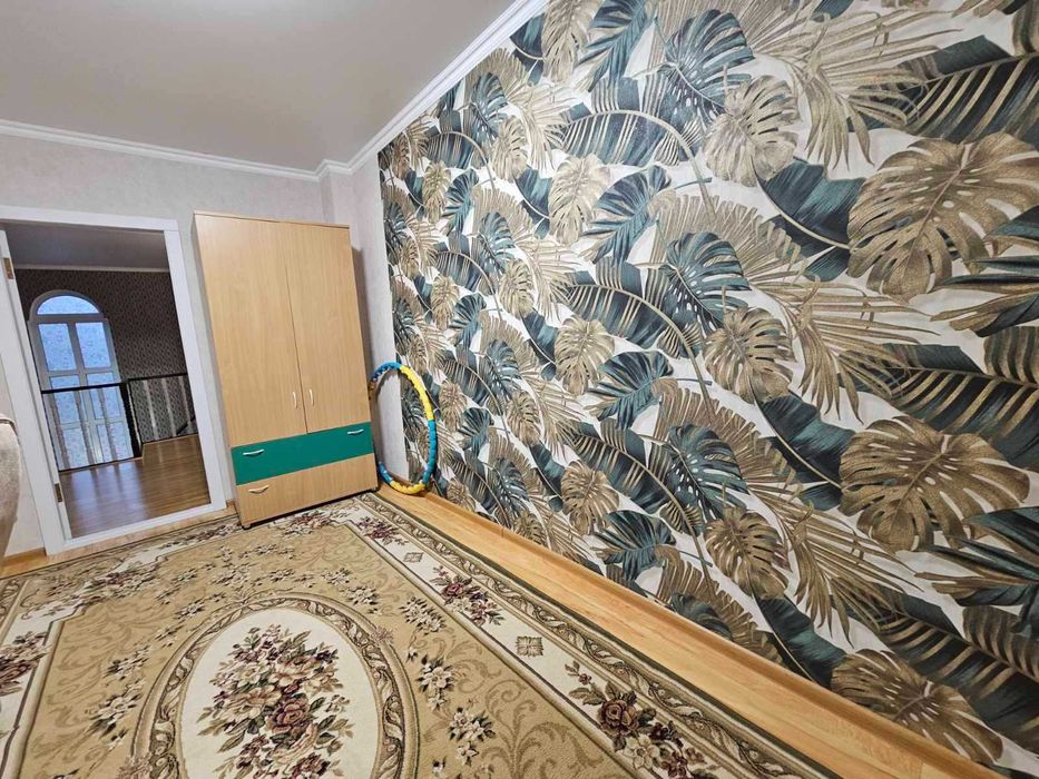 Продаємо  гарну частину будинку з окремим двором на Мальованці