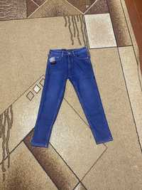 Продам новые утепленые джинсы