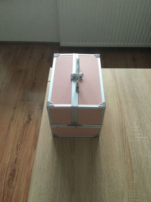 Kuferek na biżuterię/drobiazgi