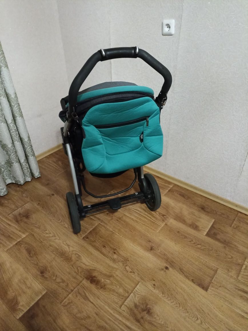 Коляска Peg-Perego 3 в 1.