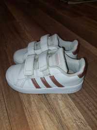 Buty adidas 26 dla dziewczynki