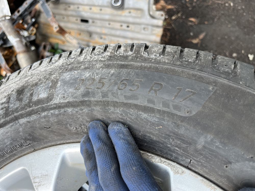 Автошина michelin R17 225/65 2023 рік