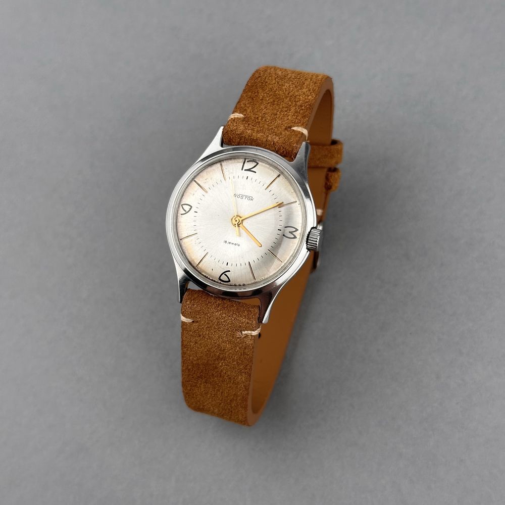 Zegarek vintage Wostok – stalowy klasyk | srebrzysta tarcza | USSR