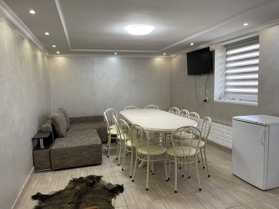 Здається будинок ,котедж в Карпатах з видом на гори