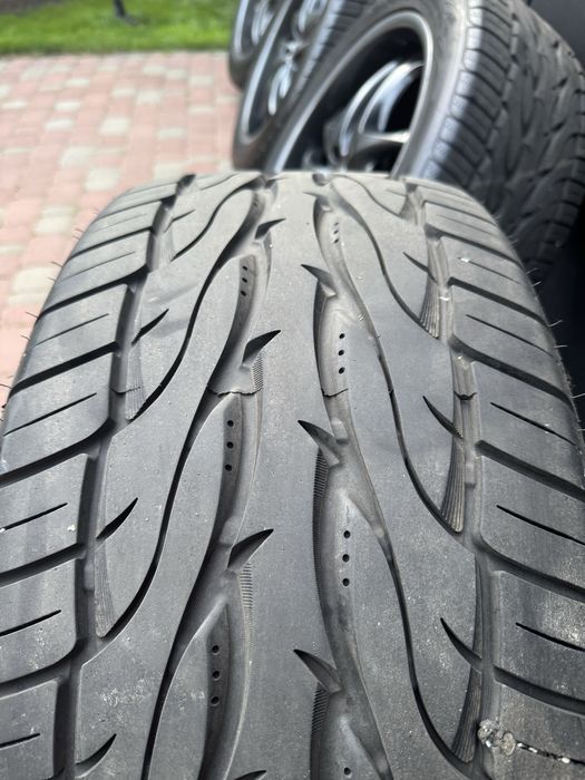 Колеса R22 Dezent, гума 305/40 R22 Toyo