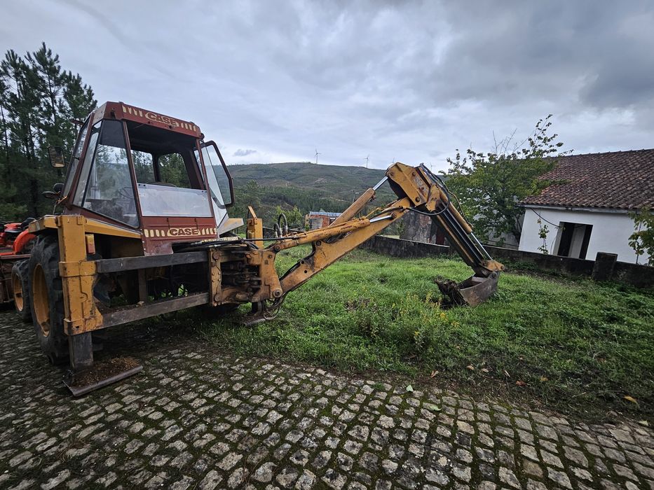 Vendo rectoescavadora case 580G turbo