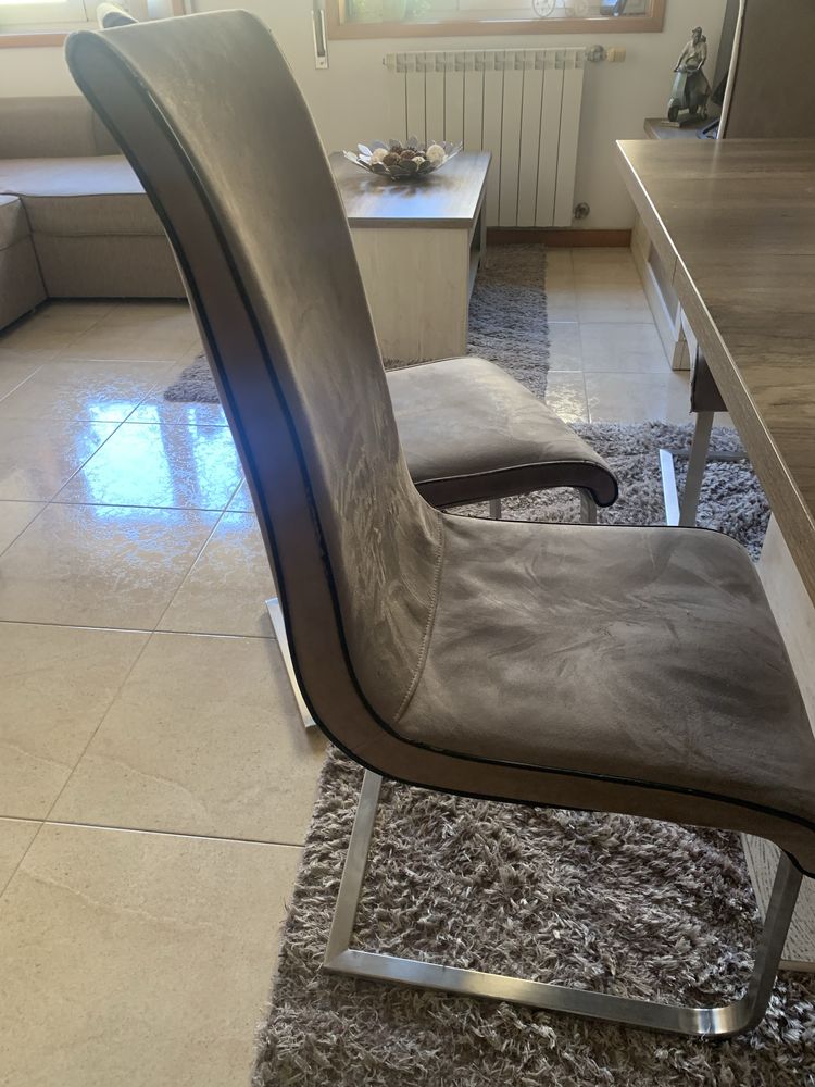 Cadeiras para mesa de jantar