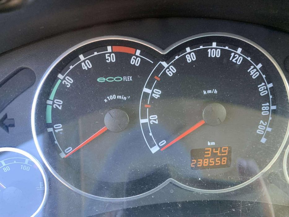 Vende se Opel Meriva