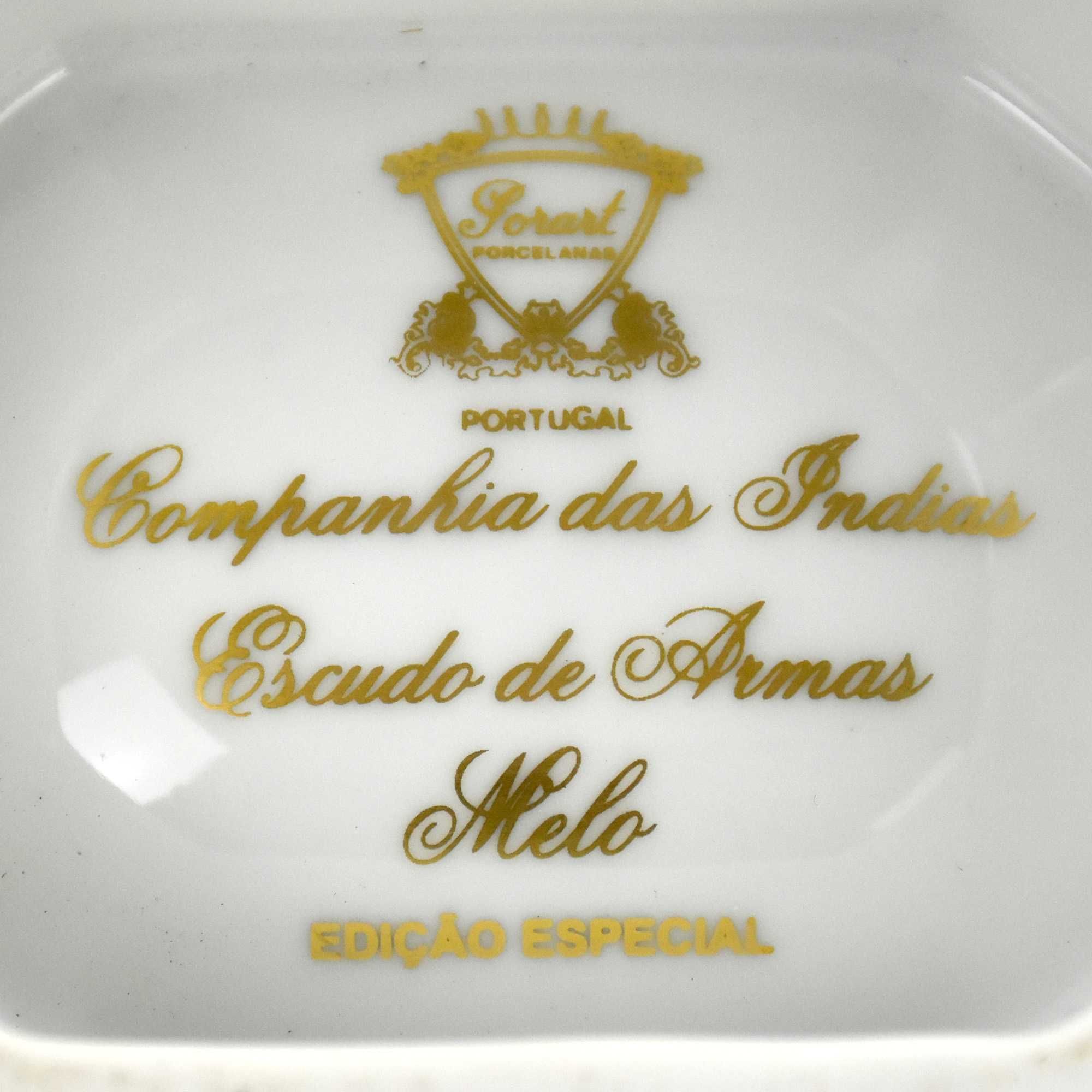 Saleiro em porcelana Porart decoração Escudo de Armas Melo