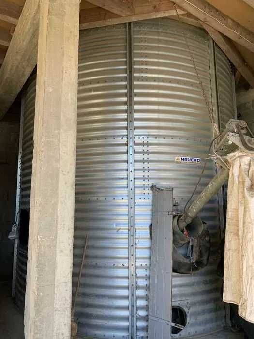 Silos zbozowy pod dach