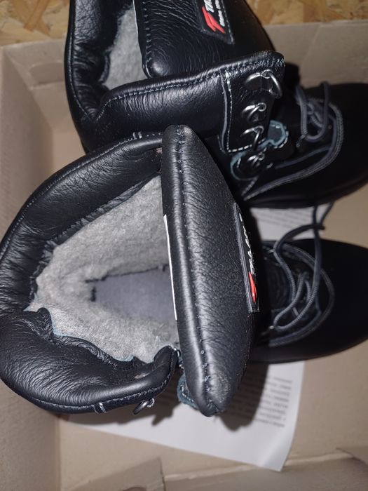 Продаж спець одяг