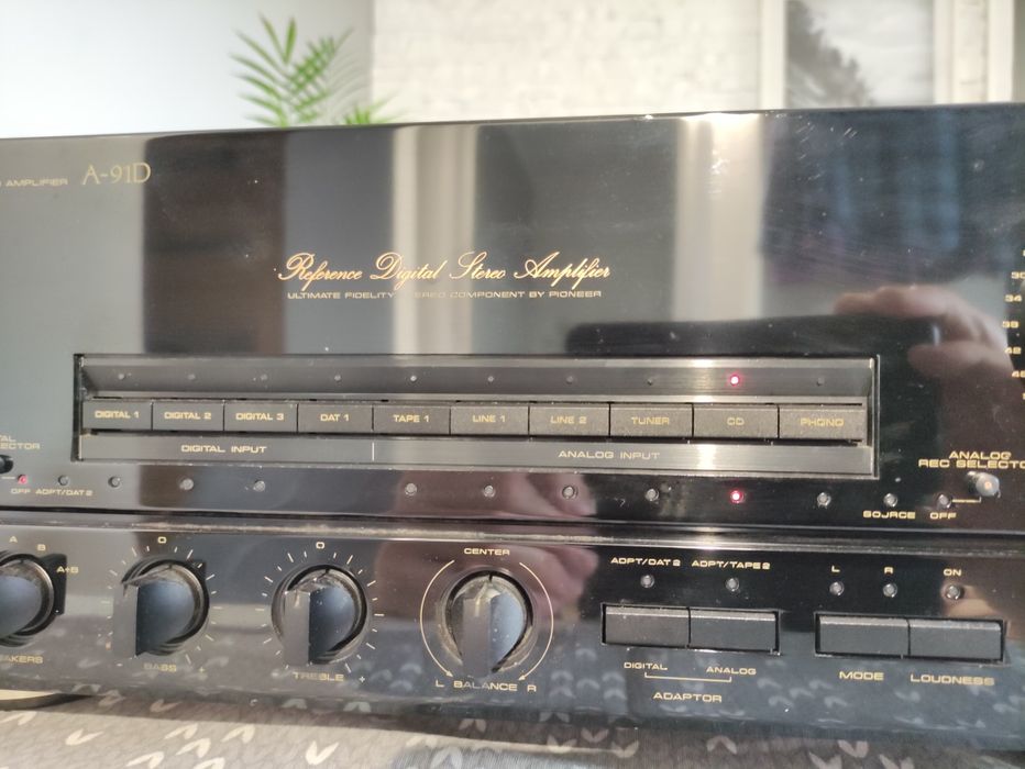 Najwyższy model Pioneer A-91D