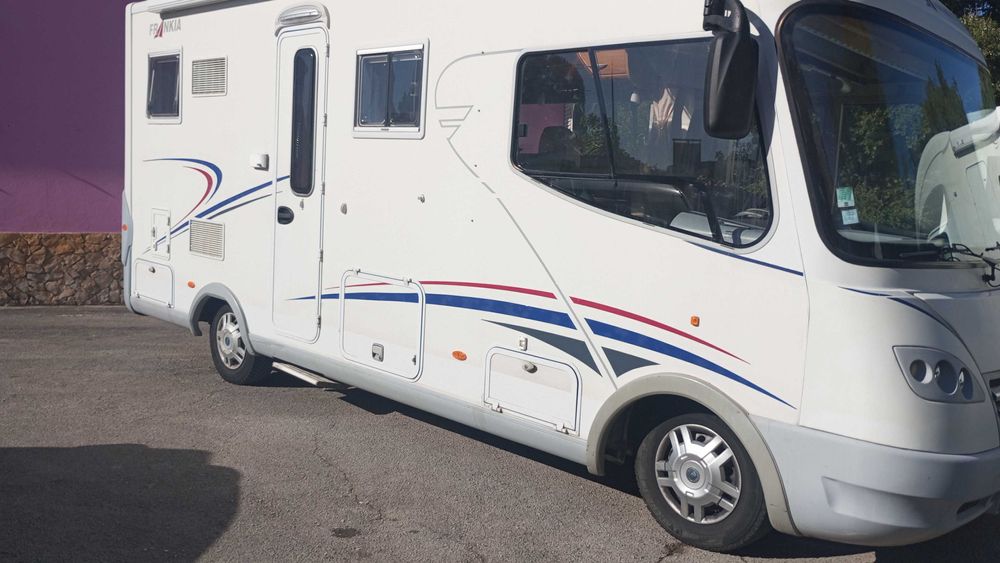 Autocaravana integral frankia ar condicionado
