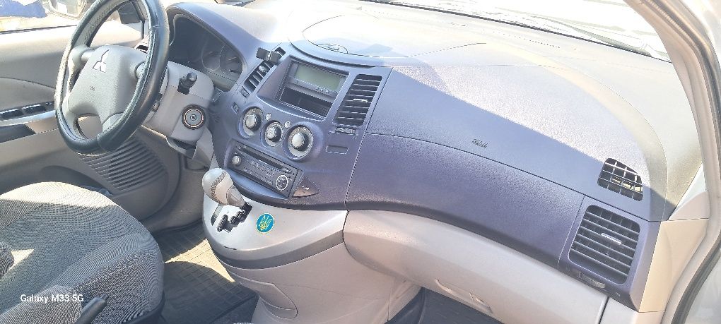 Mitsubishi-МІТСУБІСІ грандіс