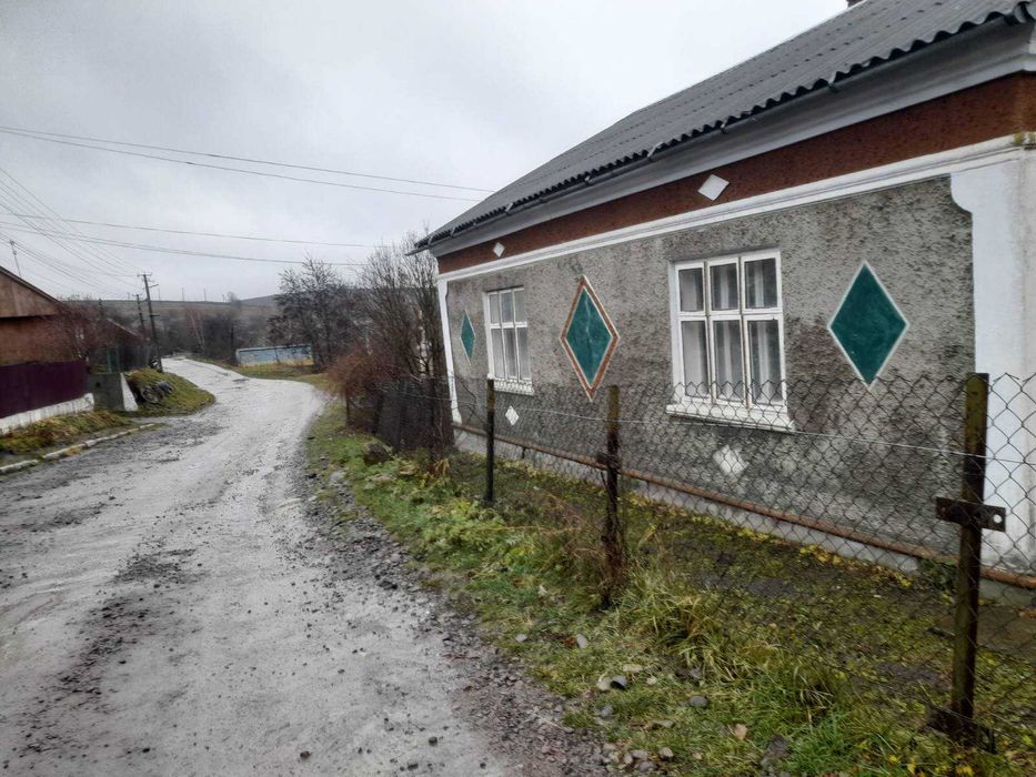 Цегляний Будинок з ділянкою 7 соток. Львівська обл с.Сновичі . 70.3кв