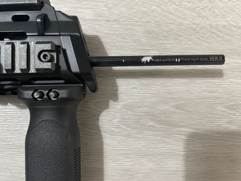 Tokyo Marui MP7 GBB Airsoft replica