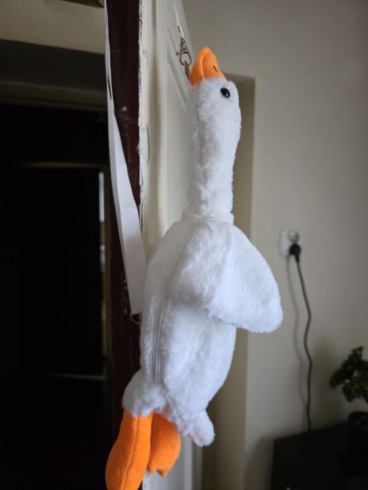 Plecak dziecięcy  gęś zapinany na zamek nowy