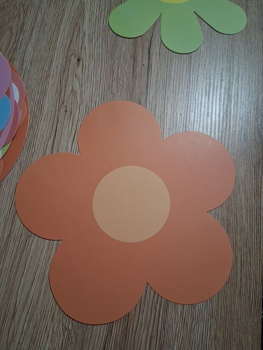 Elementy rekwizyty dekoracyjne lub antystresowe