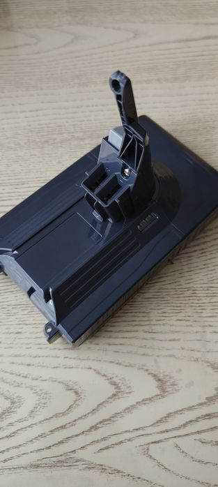 Акумулятор DYSON V8