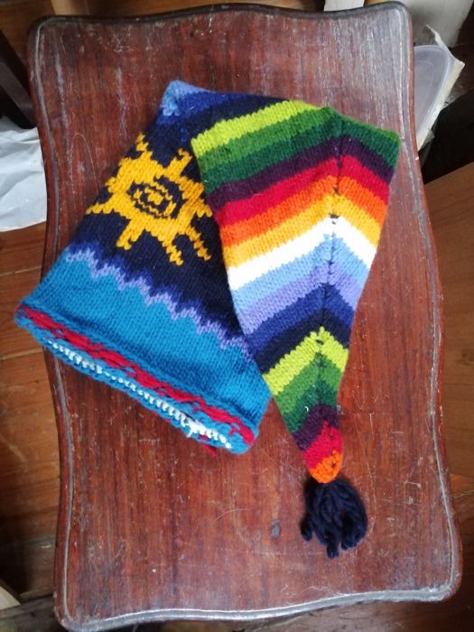 Gorro Hippie Étnico Malha Grosso Colorido (mais peças, calças e mais)