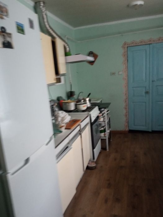 Продам терміново будинок 20000$ торг.До Вінниці 20км , недалеко від зу