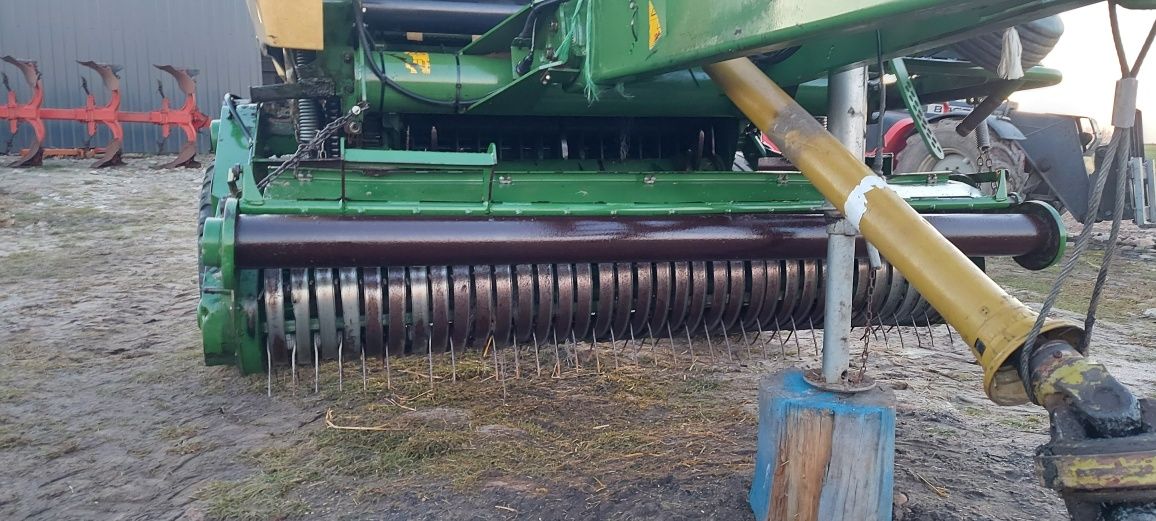 Prasa belujaca Krone V150 Comprima John Deere Claas Welger