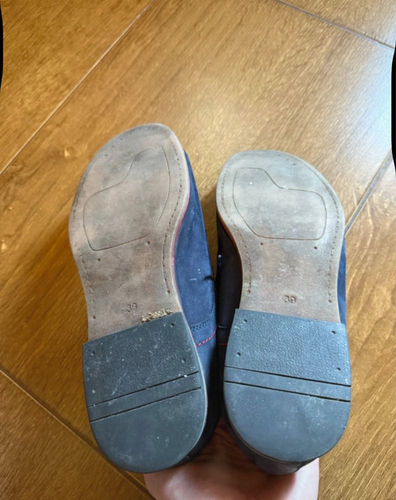 Eleganckie buty meskie do garnituru granatowe