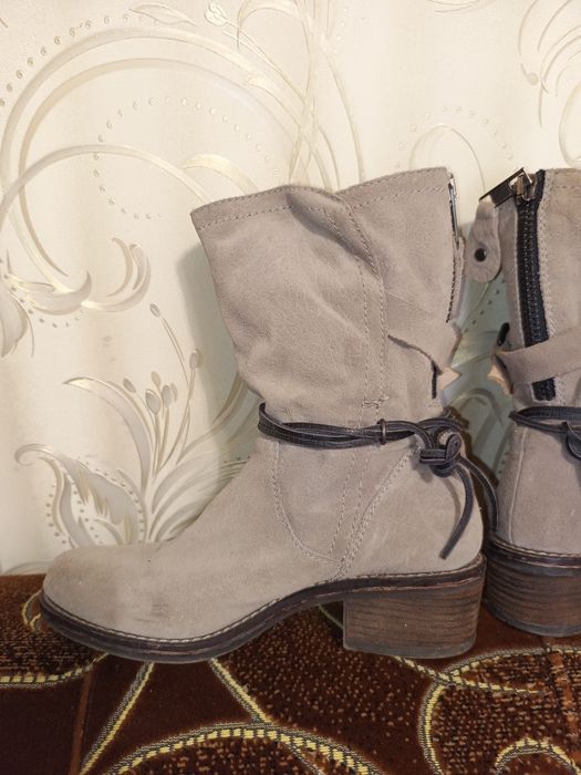 Полусапожки женские осенние замшевые  размер 38