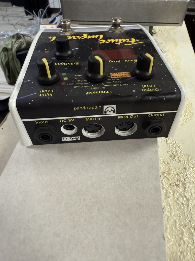 Syntezator basowy Futer Impact 1