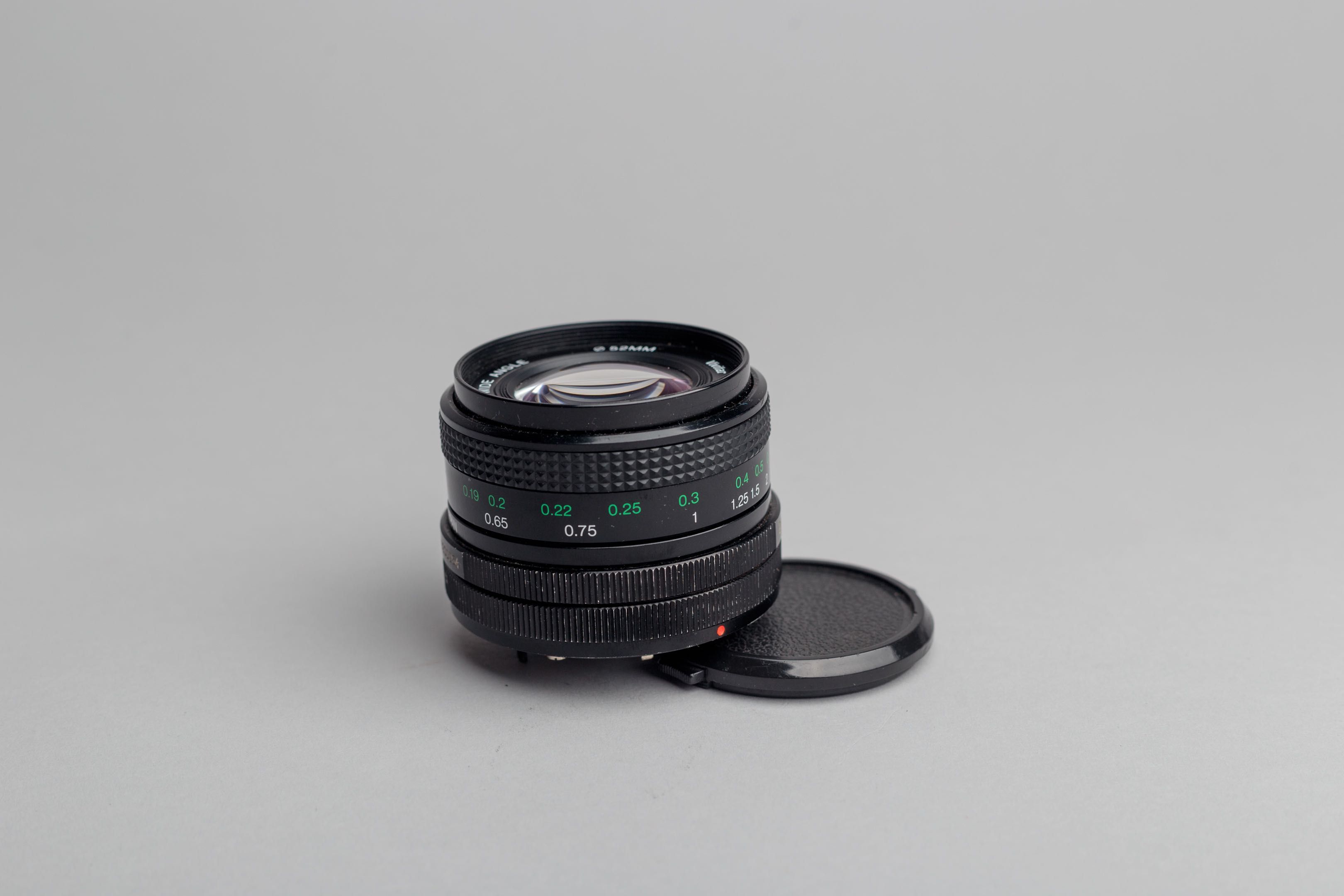 Objetiva Vivitar 24mm f/2.8 MC para Canon FD