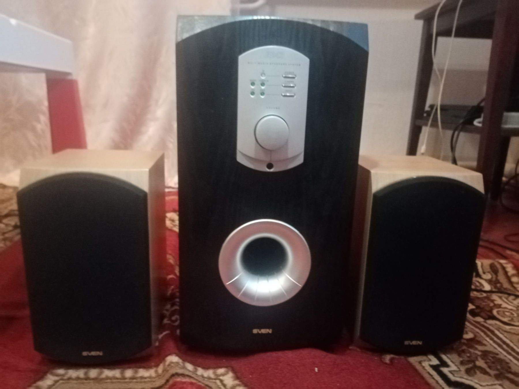 Продам акустичну систему SVEN B2-10  2.1 50W Woofer + 2*18W speaker