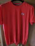 T shirt under urmour
