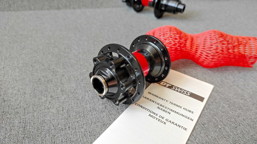 Передняя втулка DT Swiss 240s (15x100mm, 28 отв.), Новая