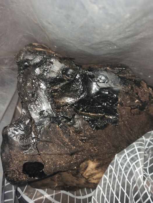 Смола для гидроизоляции крыш или фундаментов