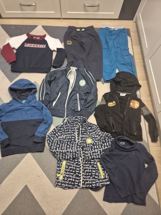 Ubranka roz 116-122 dla chłopca jesienne