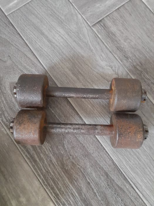 Продам   гантели
