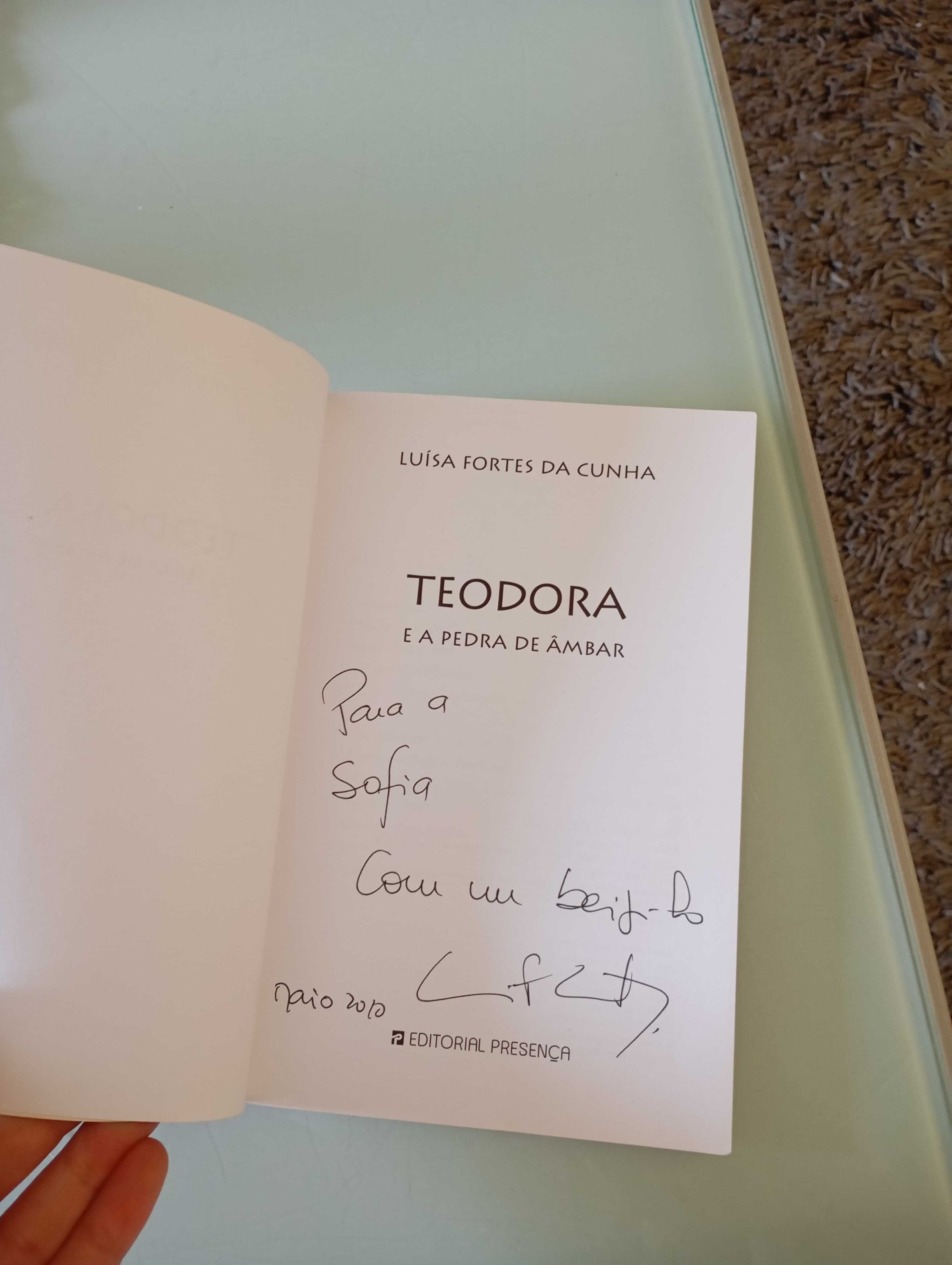 Luísa Fortes da Cunha - Teodora e a Pedra de Âmbar