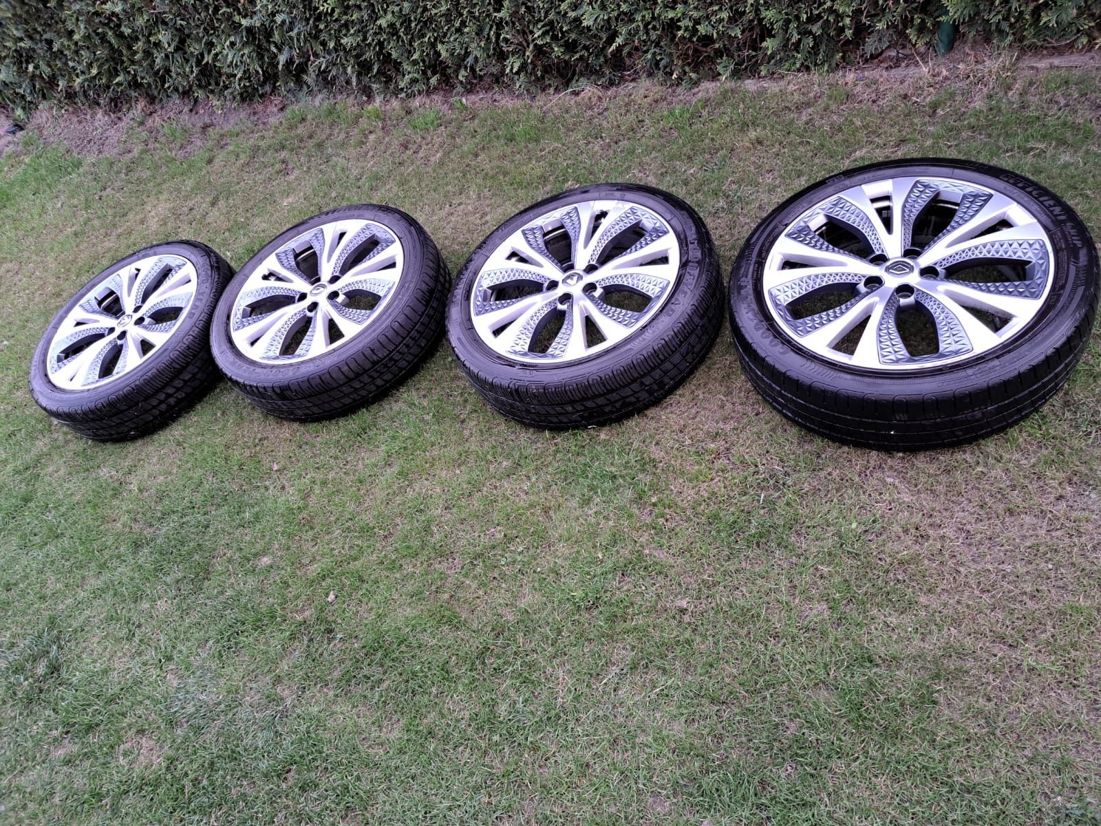 Sprzedam opony z felgami Renault Scenic 4 R20"