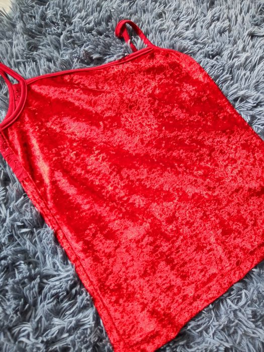 Czerwony top koronka welur S XS