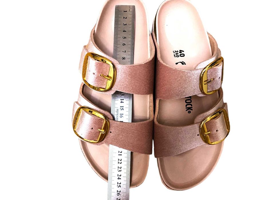 Б/у Біркеншток Арізона як у Барбі, 40 розмір жіноче сабо