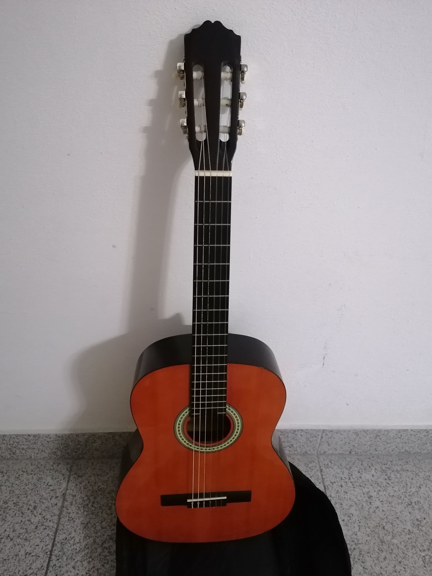 Guitarra Clássica com saco