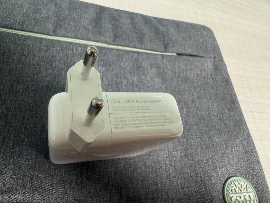 Блок живлення USB-C Power Adapter 61W