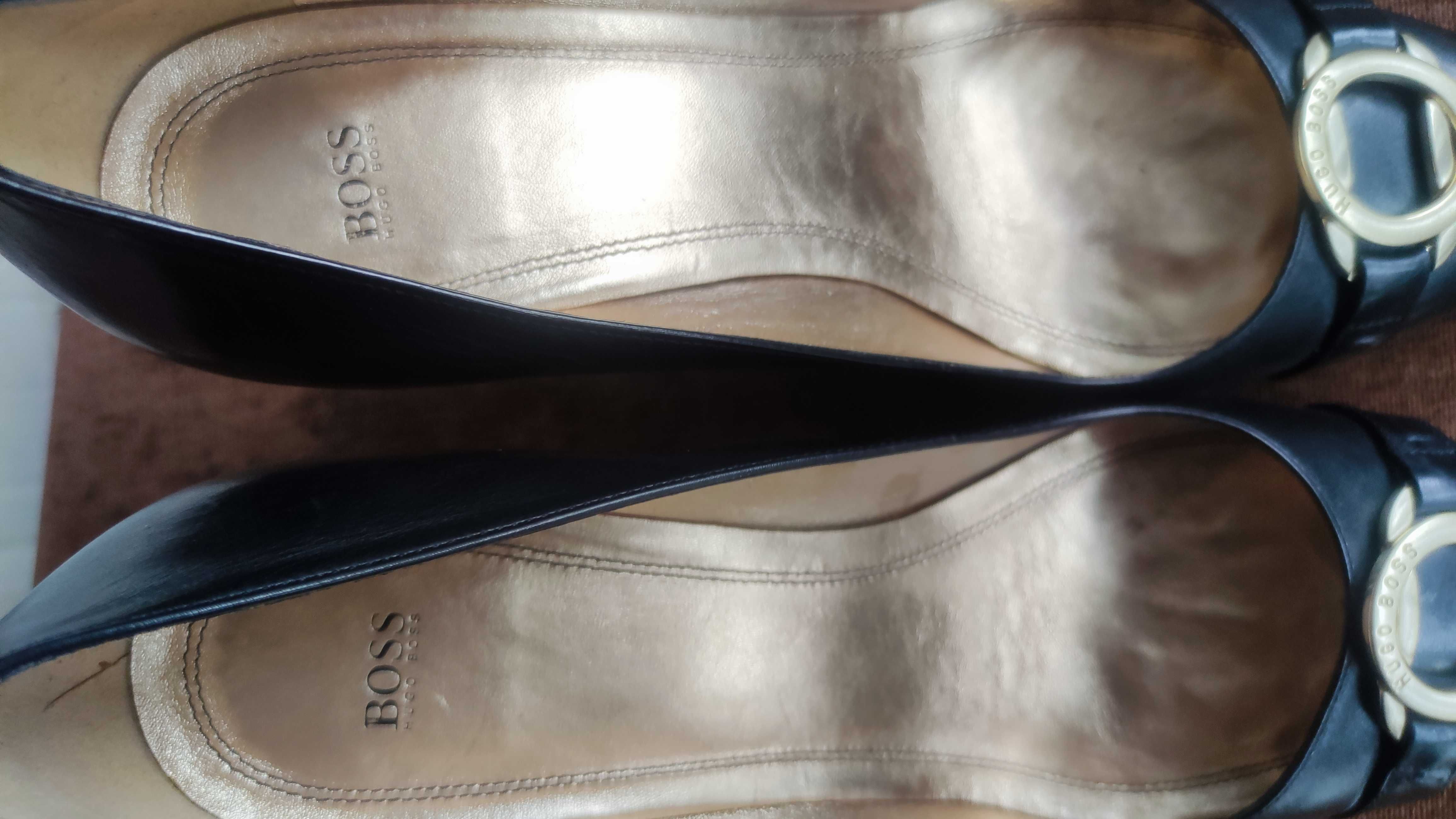 Hugo Boss szpilki czarna skóra 40.5